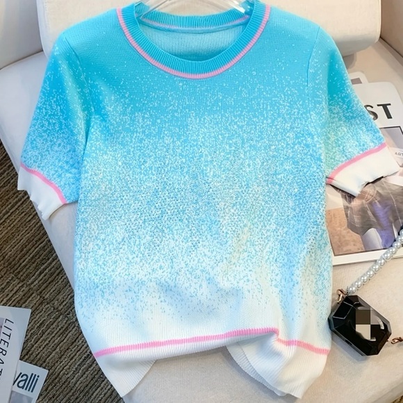 ⭐️Chic Gradient Short Sleeve Sweater - Picture 1 of 3